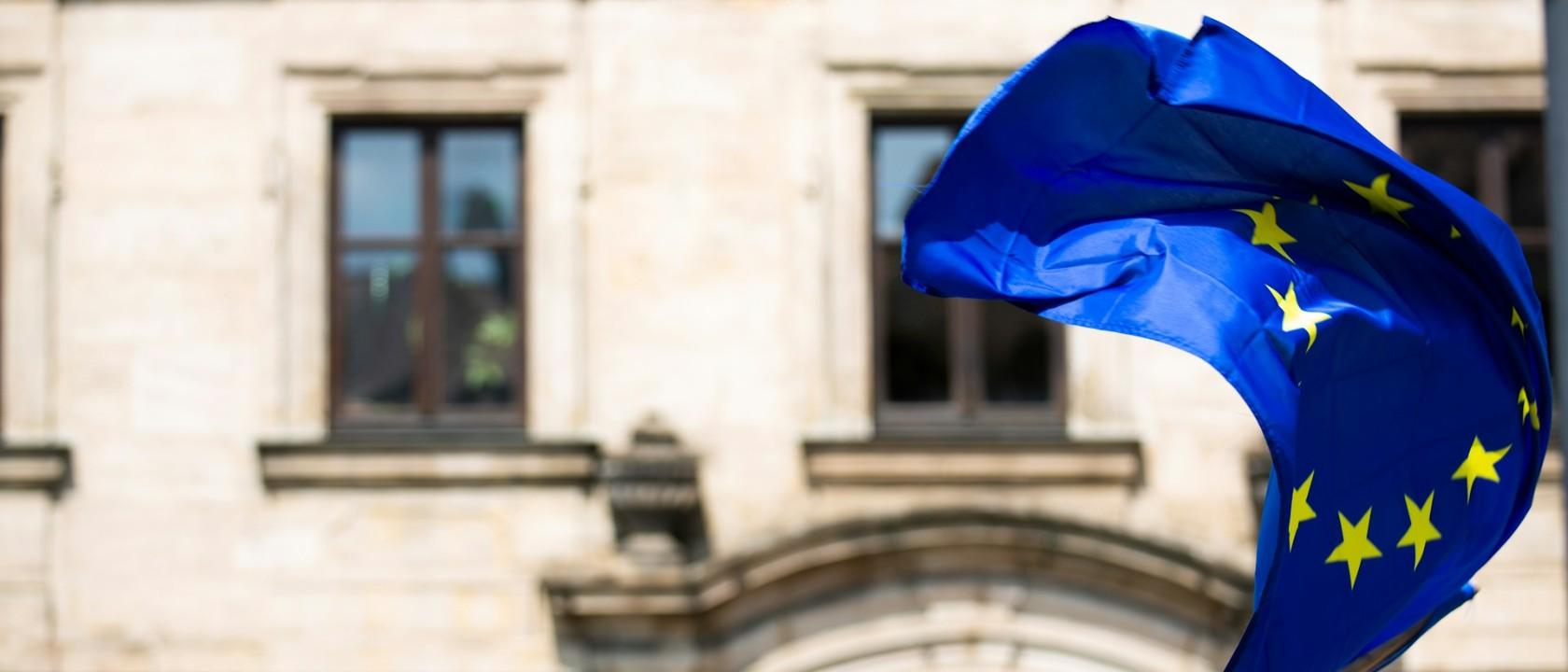 Nowe przepisy EASA 2025 - co zmienia się dla pilotów dronów w Polsce
